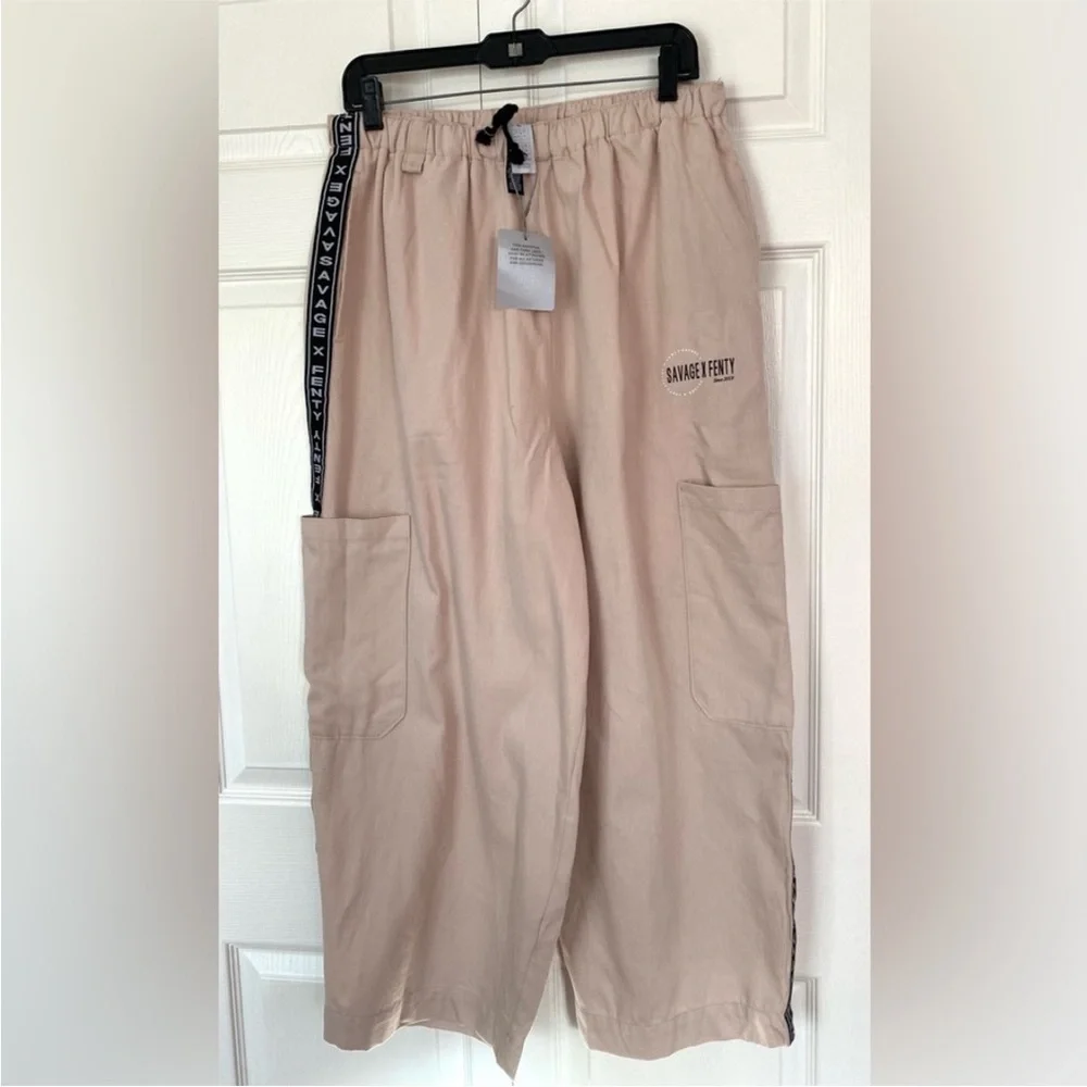 Savage X FENTY Women’s Pants Oversized Logo Wide Leg Pants New size Large - Picture 6 of 16